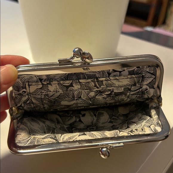 HOBO Yellow Leather Wallet with silver metal hardwate - Picture 3 of 12